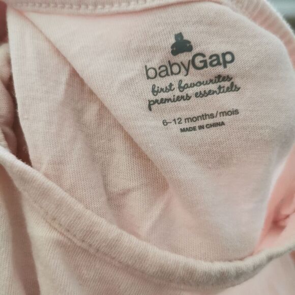 3/$15 Gap baby girl short sleeve onesie size 6-12 m - Picture 2 of 5